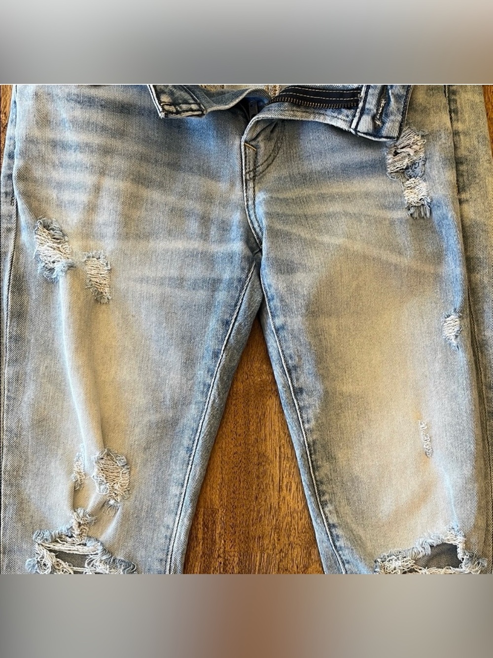 Men's AEO Light Wash Relaxed Jeans - Picture 8 of 14